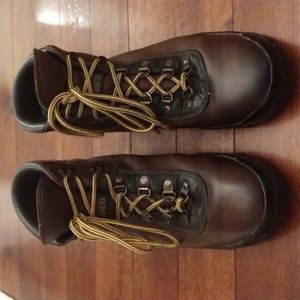 Vintage Danner Gore-Tex Leather Men's Hiking Boots - size 10 (US)